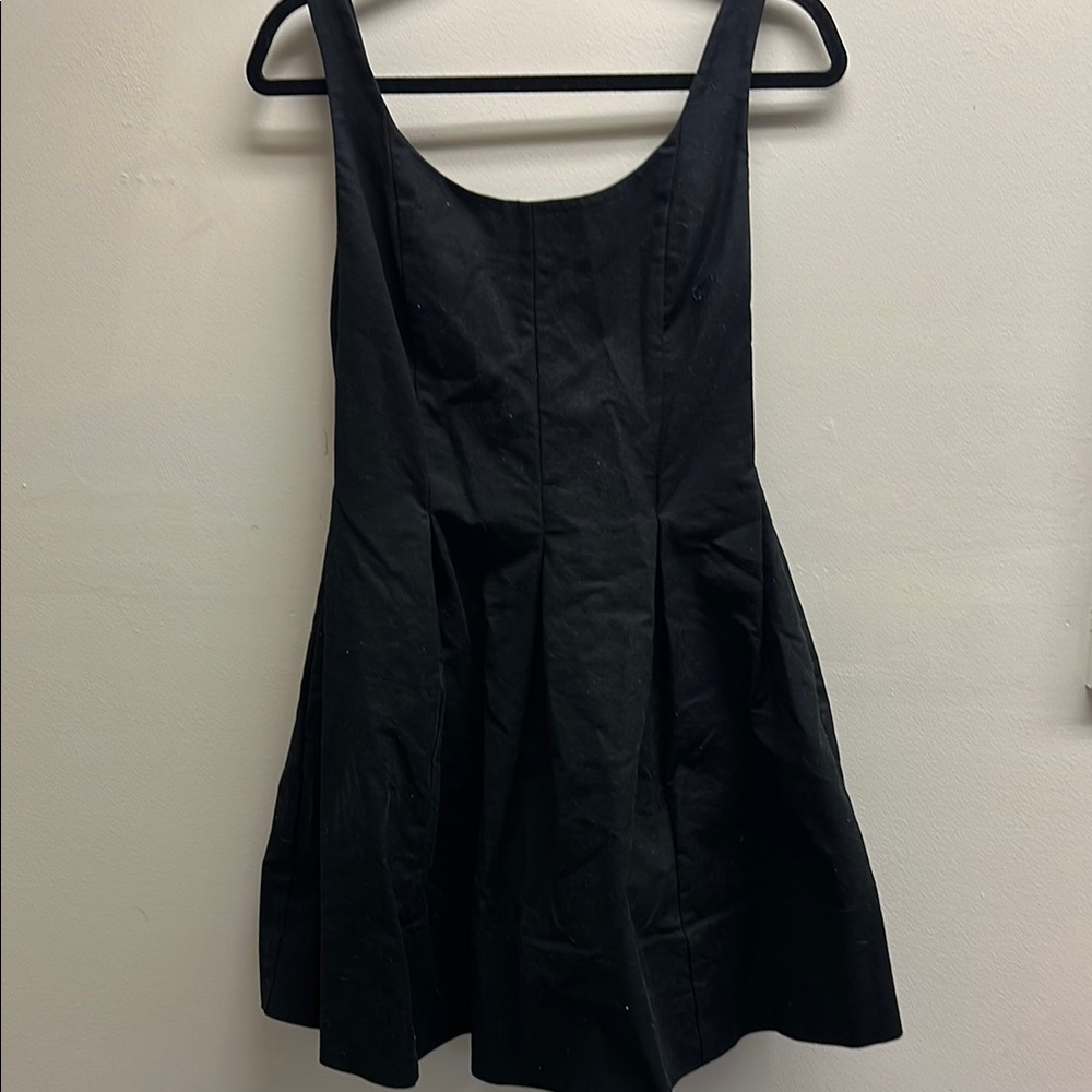 Elegant Black Sleeveless Dress